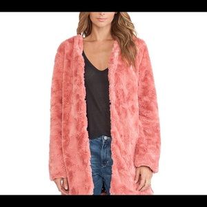MINKPINK Powder Room Faux Fur Blush Jacket -NWOT